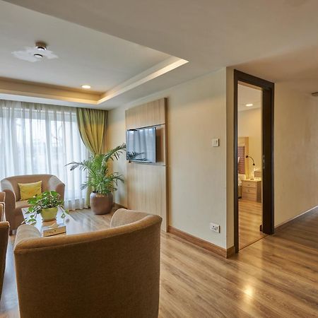 Hotel Crowne Imperial Kathmandu Exteriör bild