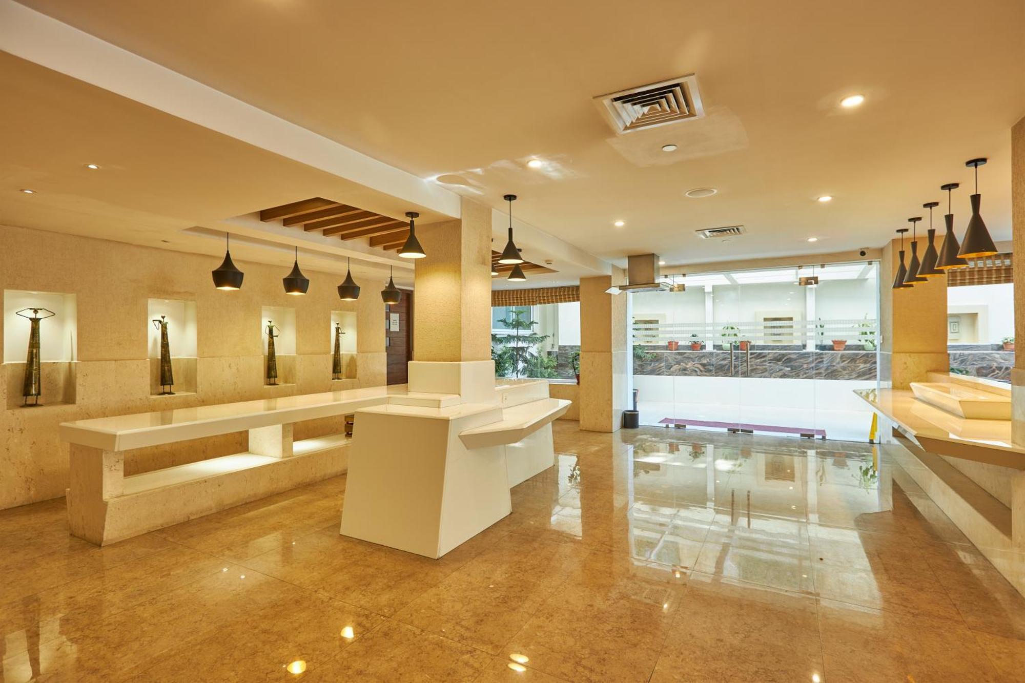 Hotel Crowne Imperial Kathmandu Exteriör bild