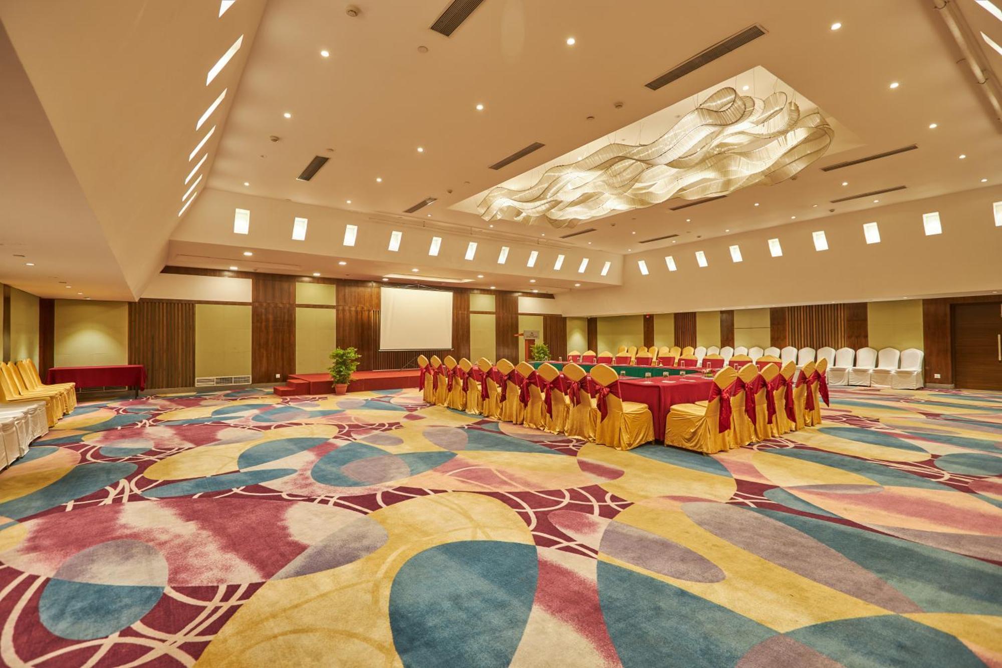 Hotel Crowne Imperial Kathmandu Exteriör bild