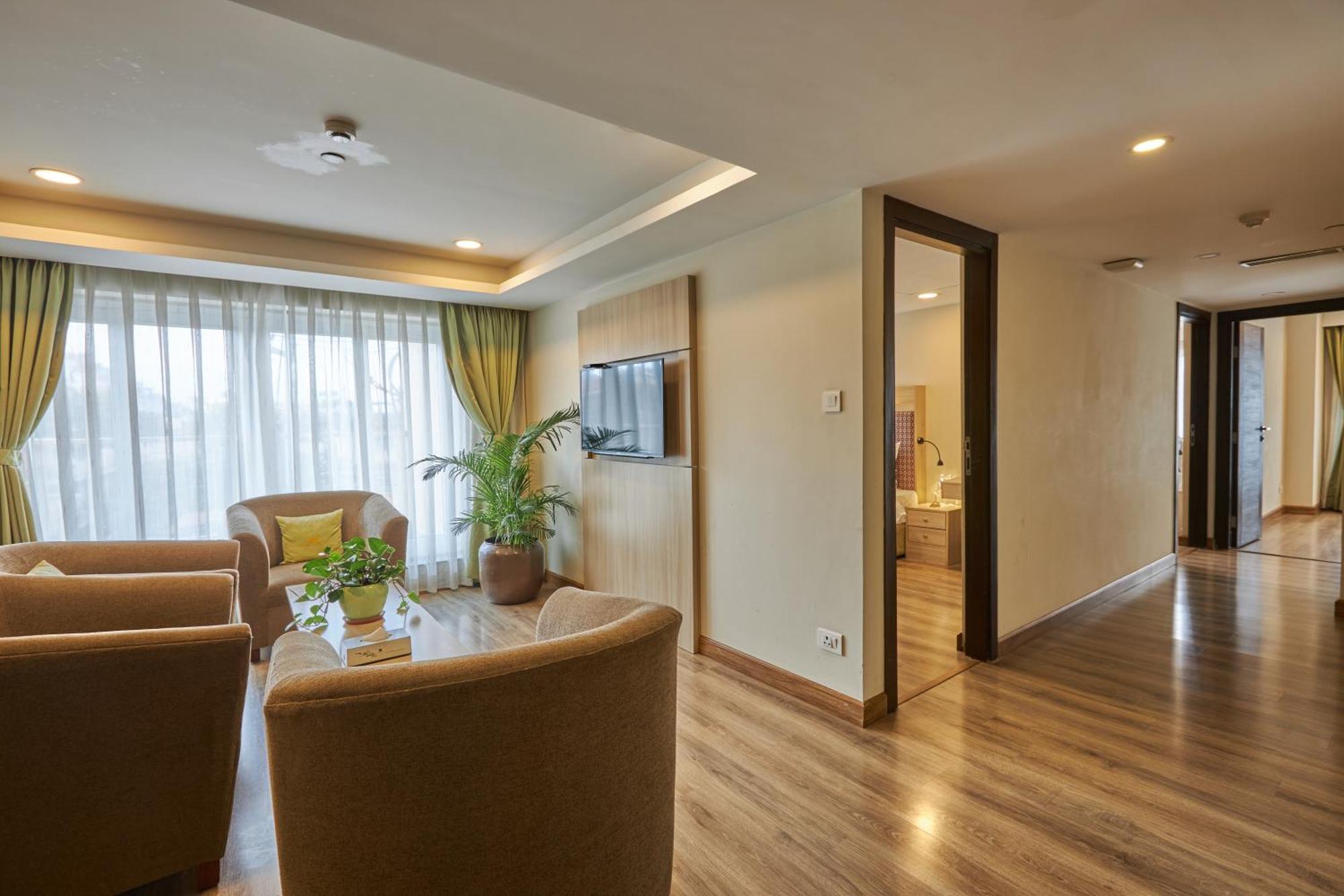Hotel Crowne Imperial Kathmandu Exteriör bild