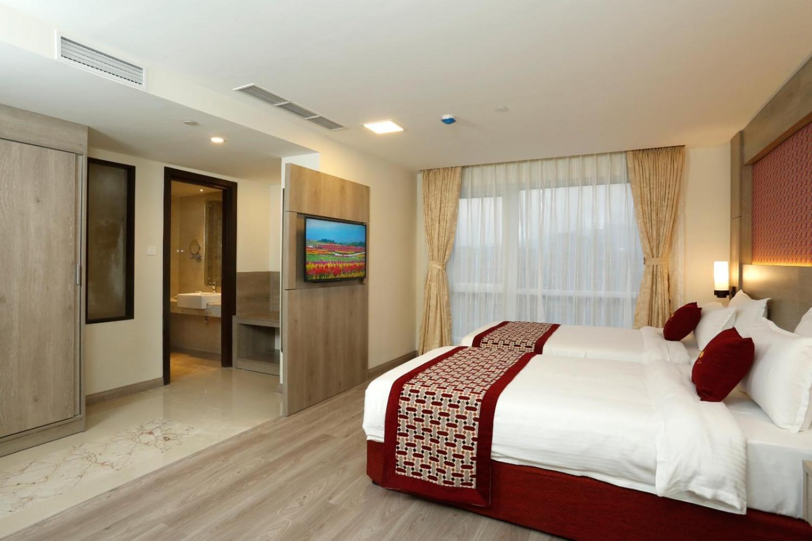 Hotel Crowne Imperial Kathmandu Exteriör bild