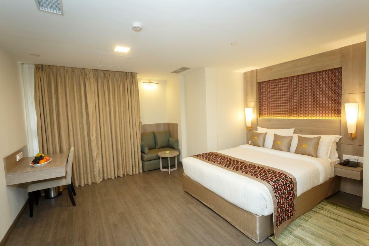 Hotel Crowne Imperial Kathmandu Exteriör bild