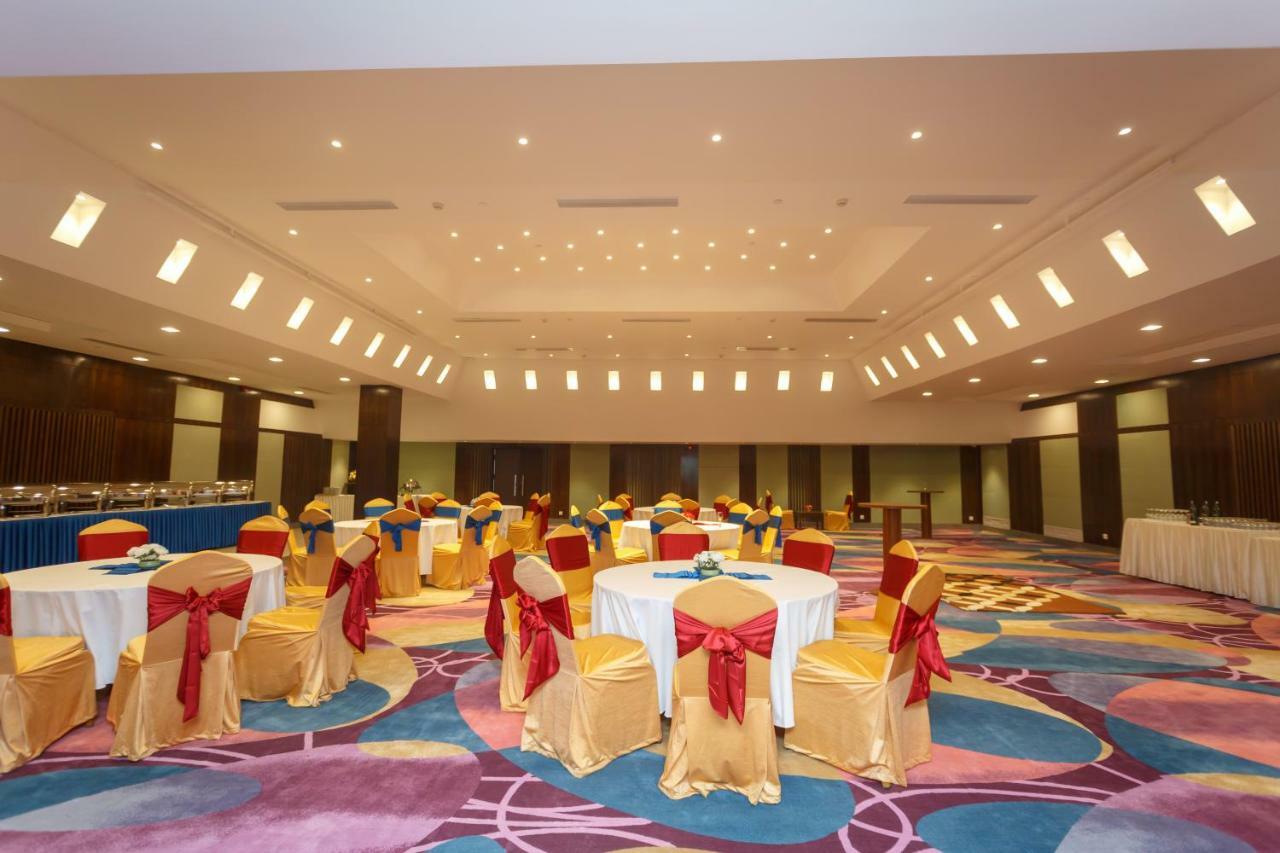 Hotel Crowne Imperial Kathmandu Exteriör bild