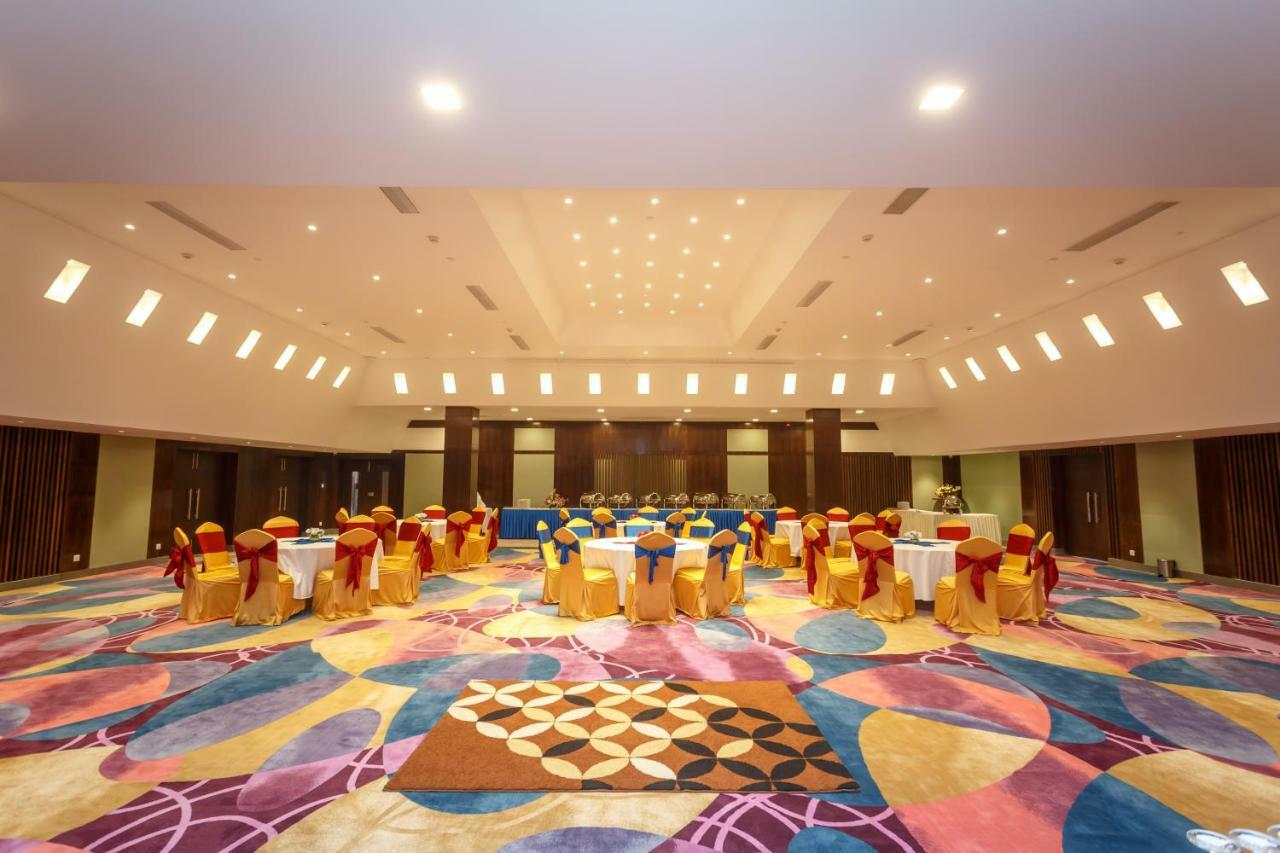 Hotel Crowne Imperial Kathmandu Exteriör bild