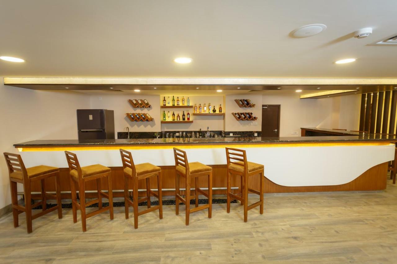 Hotel Crowne Imperial Kathmandu Exteriör bild