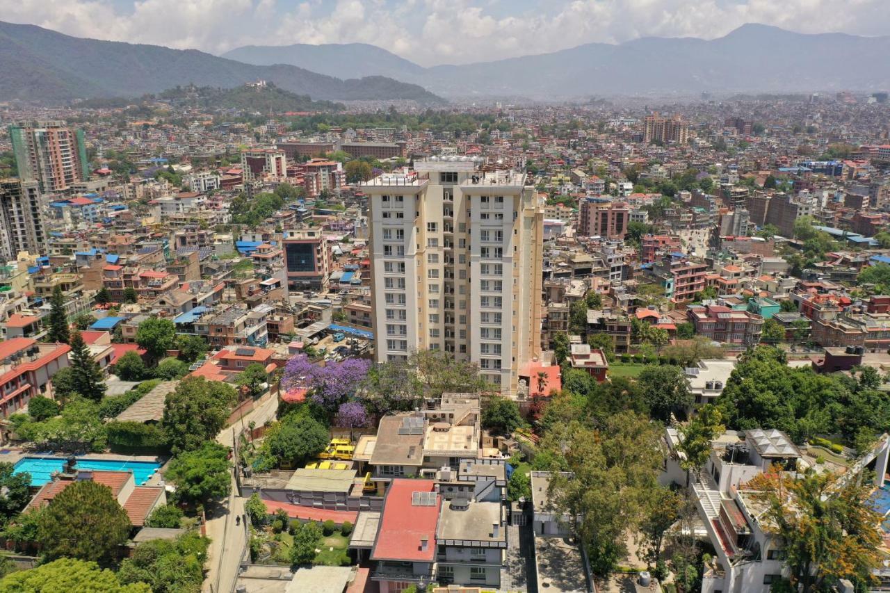 Hotel Crowne Imperial Kathmandu Exteriör bild