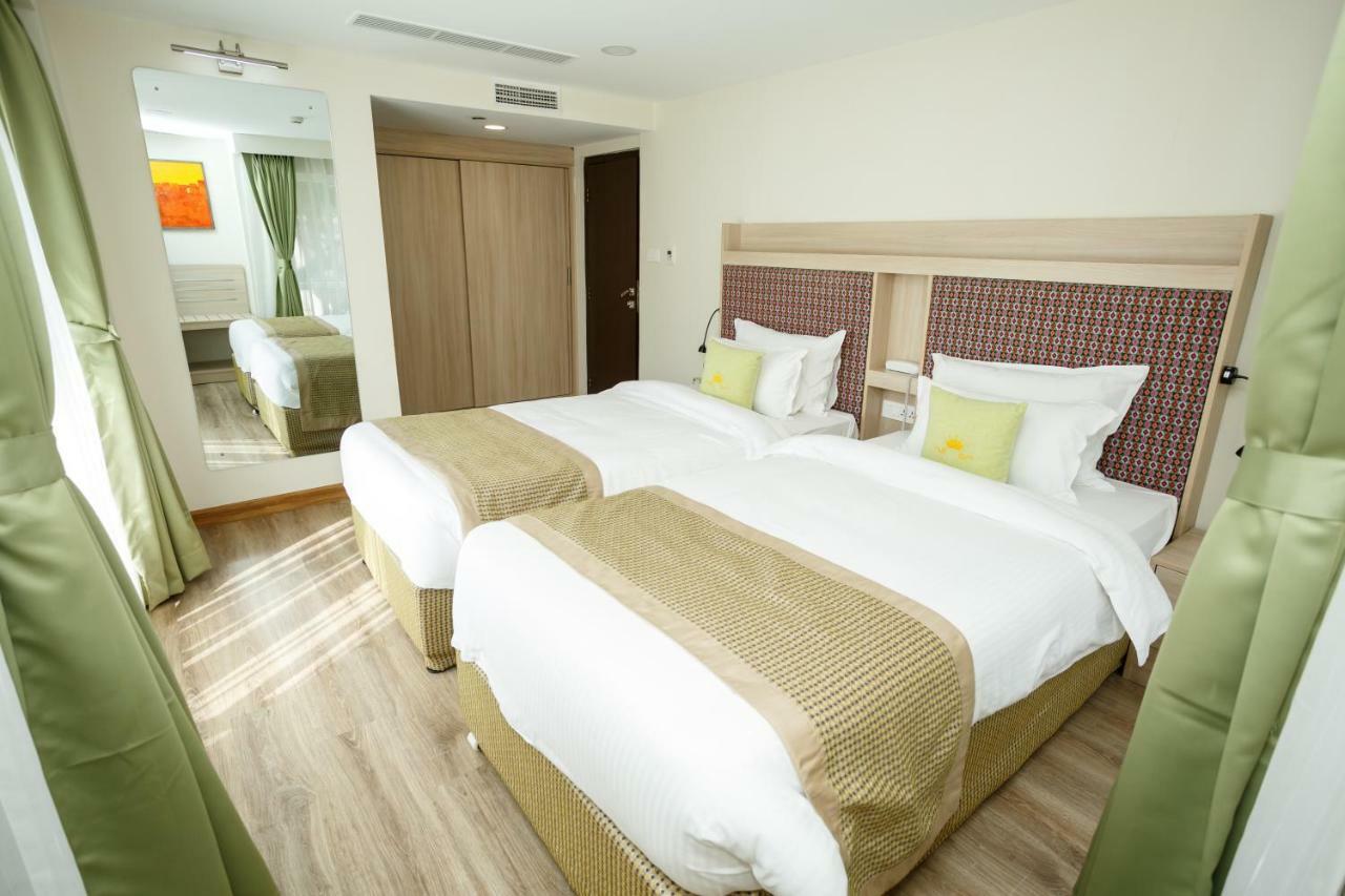 Hotel Crowne Imperial Kathmandu Exteriör bild